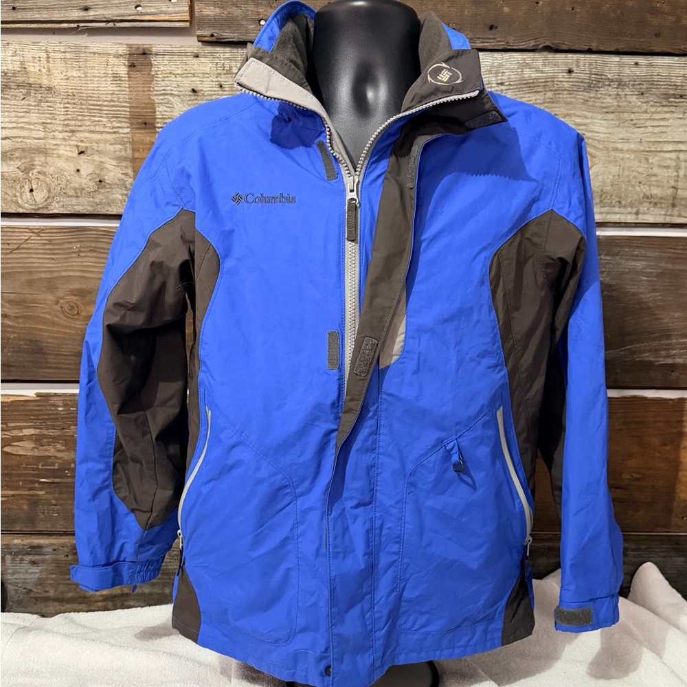 Columbia Vibrant Blue and Black Jacket Zip in Hood Waterproof